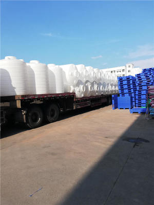 6吨饮用水储存塑胶水塔青海西宁塑料水箱化工液体容器塑料储罐